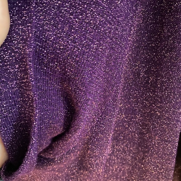 Scoop neck top with sparkles - Picture 2 of 5